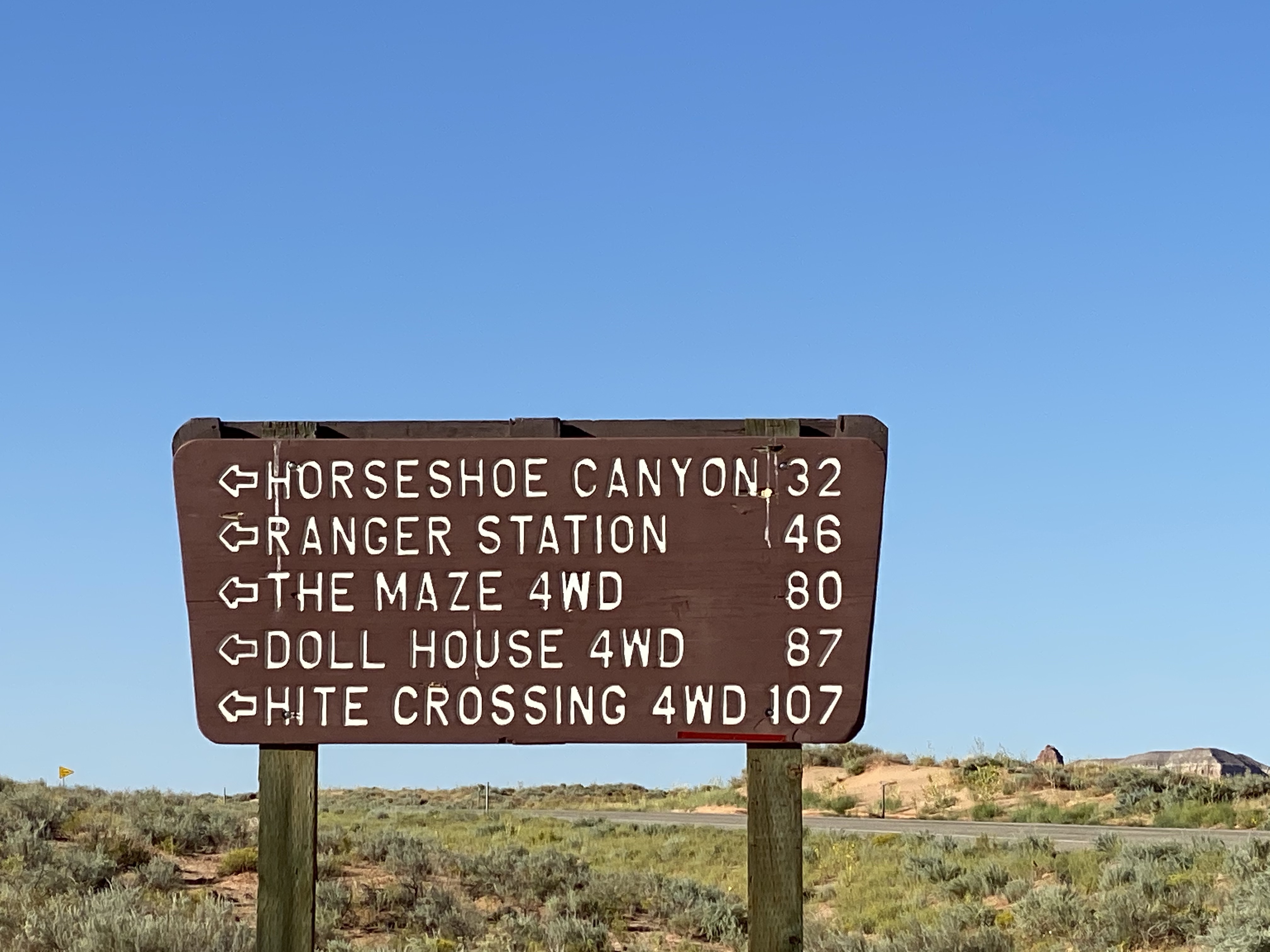 Entrance sign - 1.jpg