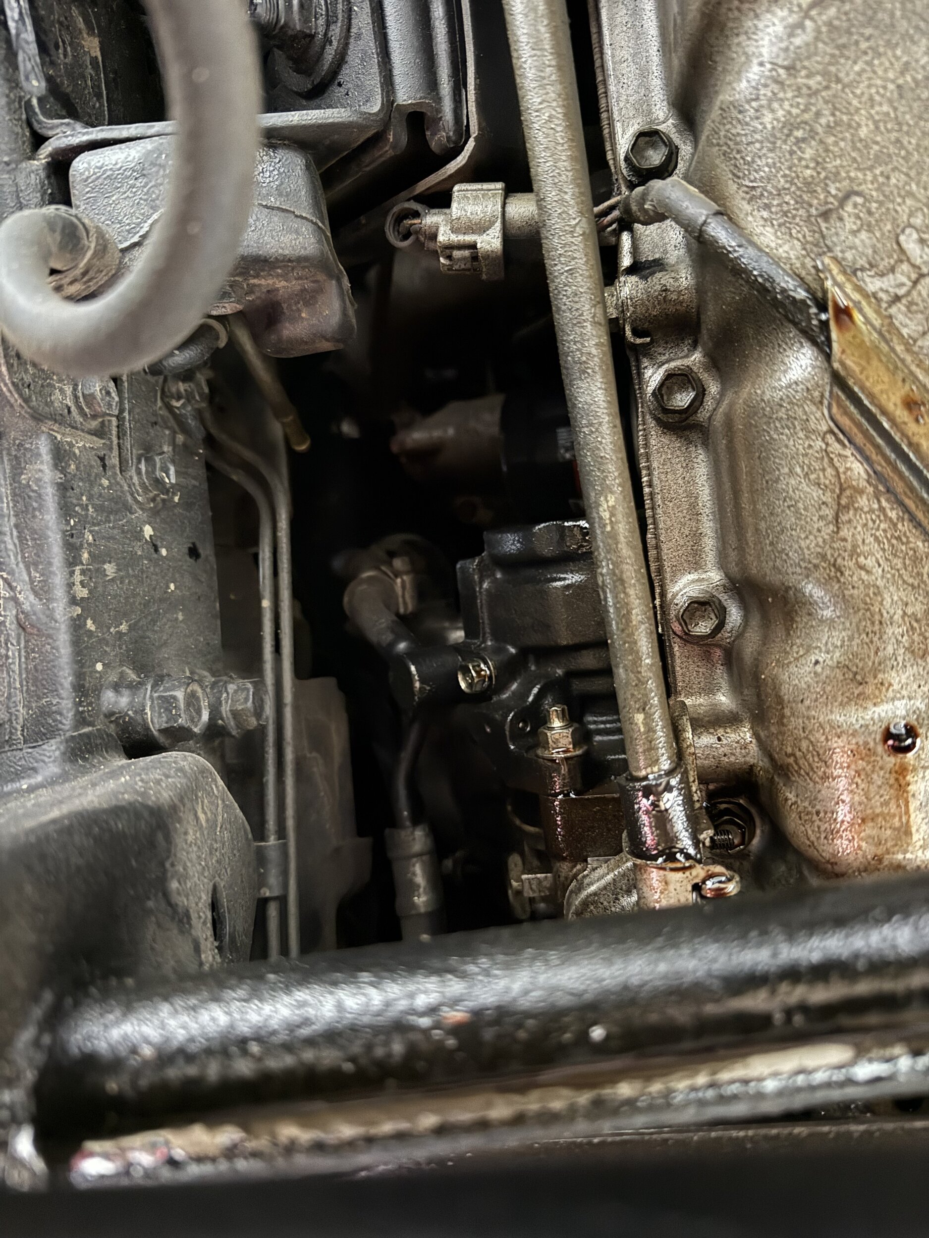 Take a crack, 80 series oil leak. | Rising Sun 4WD Club Forum