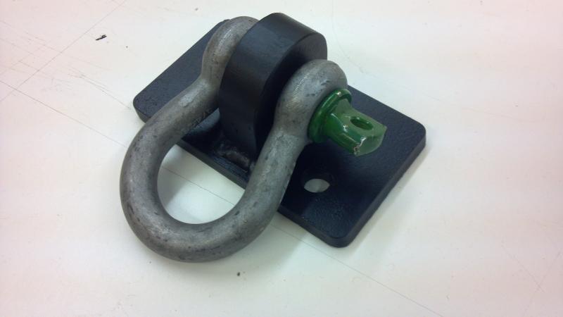 rear-pintle-recovery-point-with-shackle-jpg.jpg