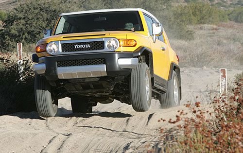 07.toyota.fj.act.2.500.jpg