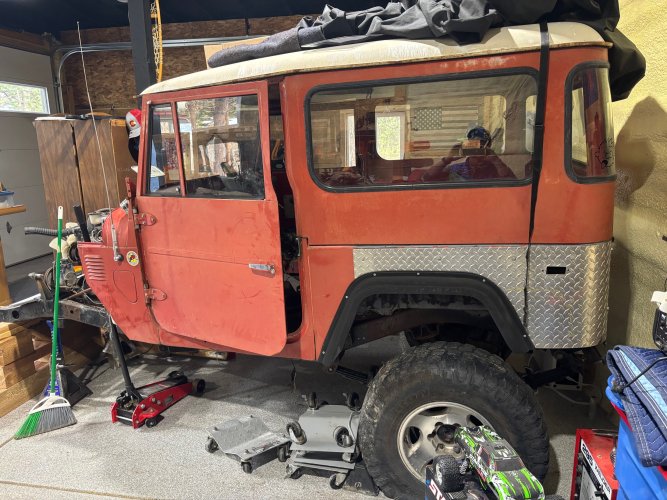 74 FJ40 a.jpg