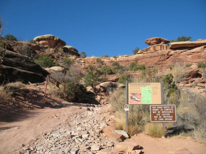 2009 October Moab Elephant Hill 102.jpg