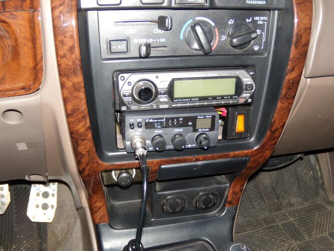 03302010CBupgradeandmoreMR2stereo 005.jpg