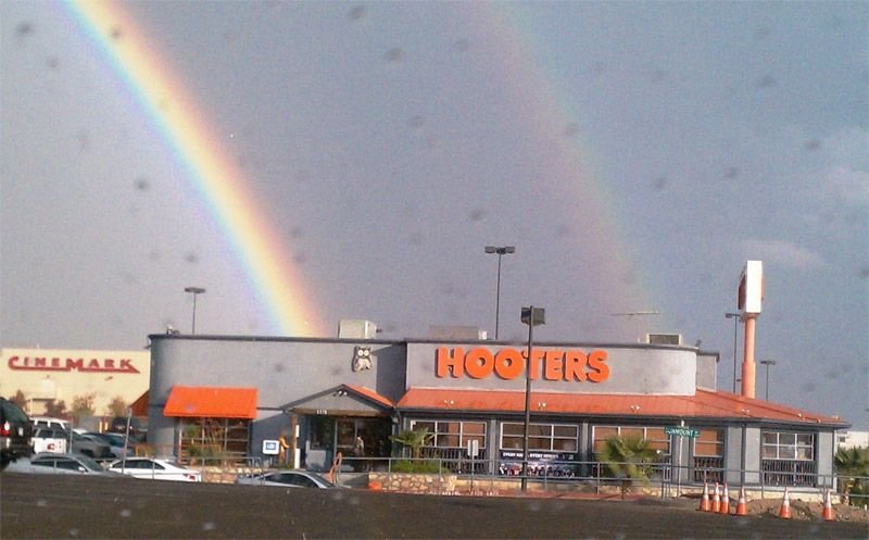Hooters-rainbow.jpg