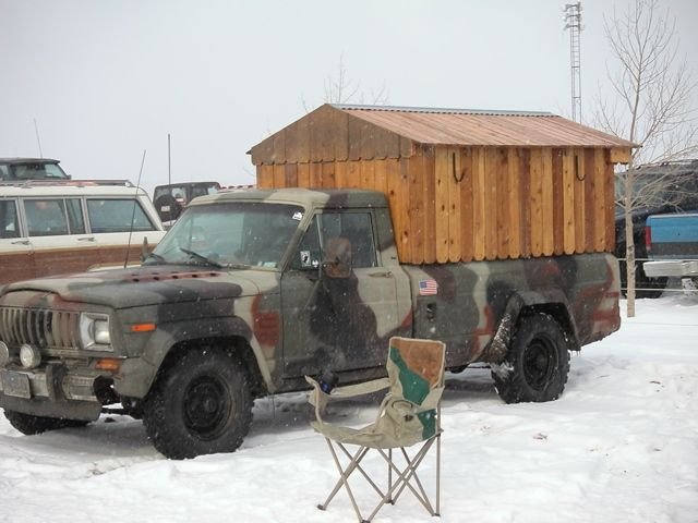 J10 with Kustom Fence Topper.jpg