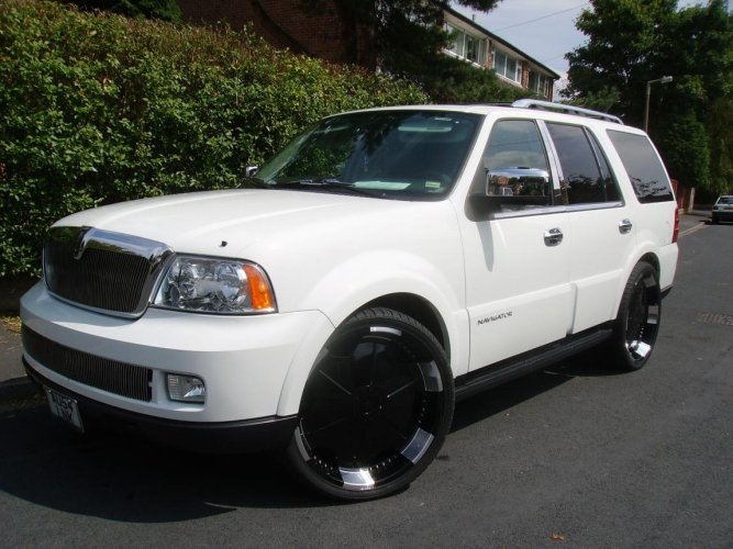 2006_lincoln_navigator-pic-31851.jpg