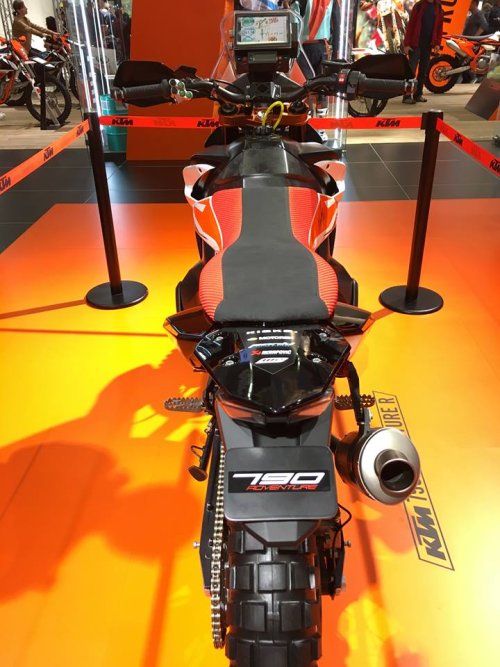 790rear.jpg