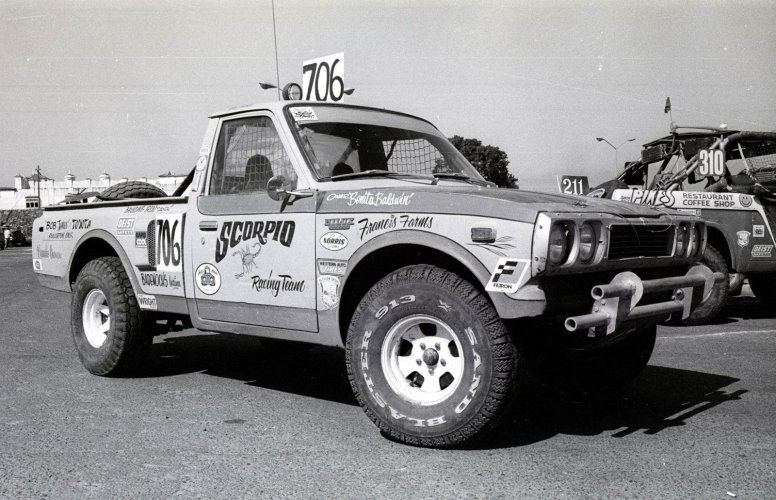 CenterlineImages.1976.Baja 500.Baldwin.toyota.21x.jpg