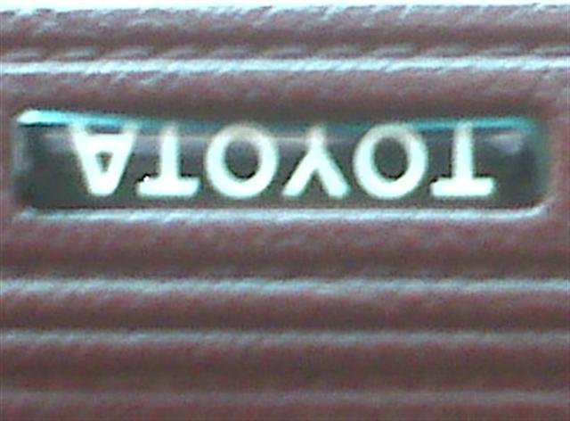 steeringwheel closeup (Small).jpg