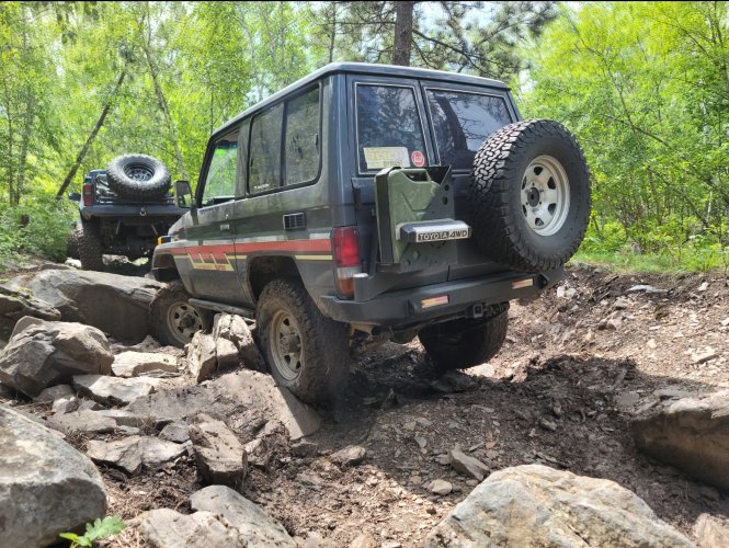 Screenshot_20220108-062344_Photos.jpg