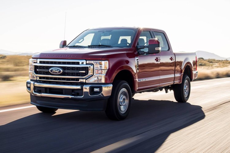 2020_ford_f-250-super-duty_crew-cab-pickup_lariat_fq_oem_1_1600x1067.jpg