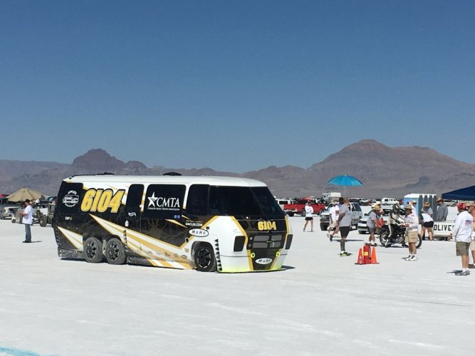 fast-motorhome.jpg