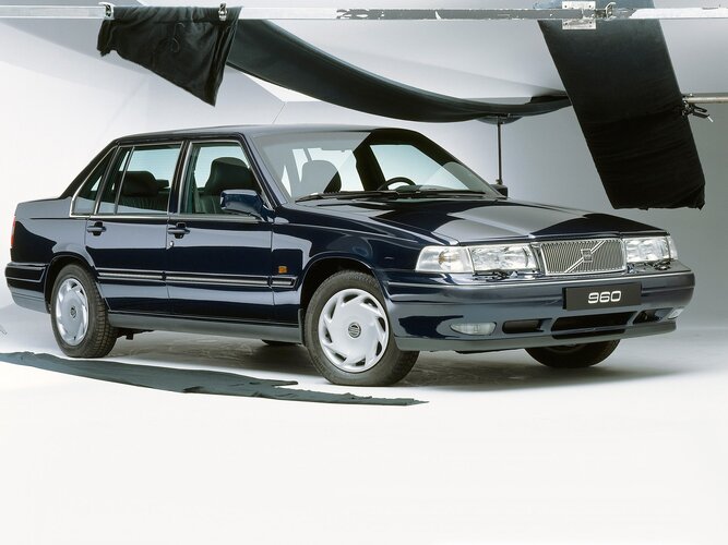 volvo960.jpg